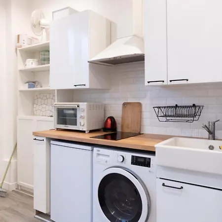 Апартаменты Studio 18 M With Terrace Near Belleville *