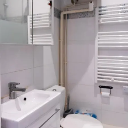 Studio 18 M With Terrace Near Belleville * Париж